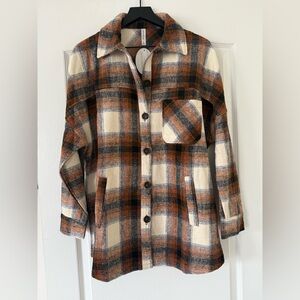 NWT - Zenana - Oversized Tan/Navy/Cream Plaid Shacket - Size Small